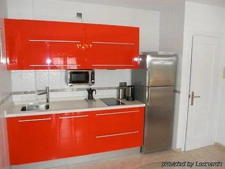 Abril Nerja Hotel 2*,