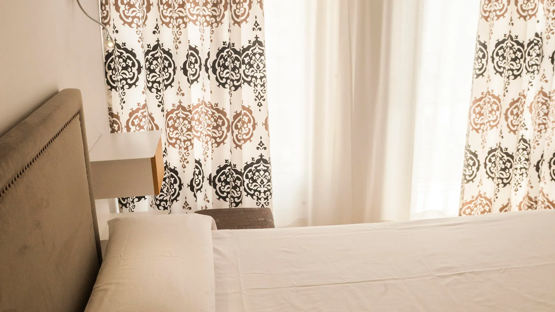 Hotel Abril Nerja 2*,  Hiszpania