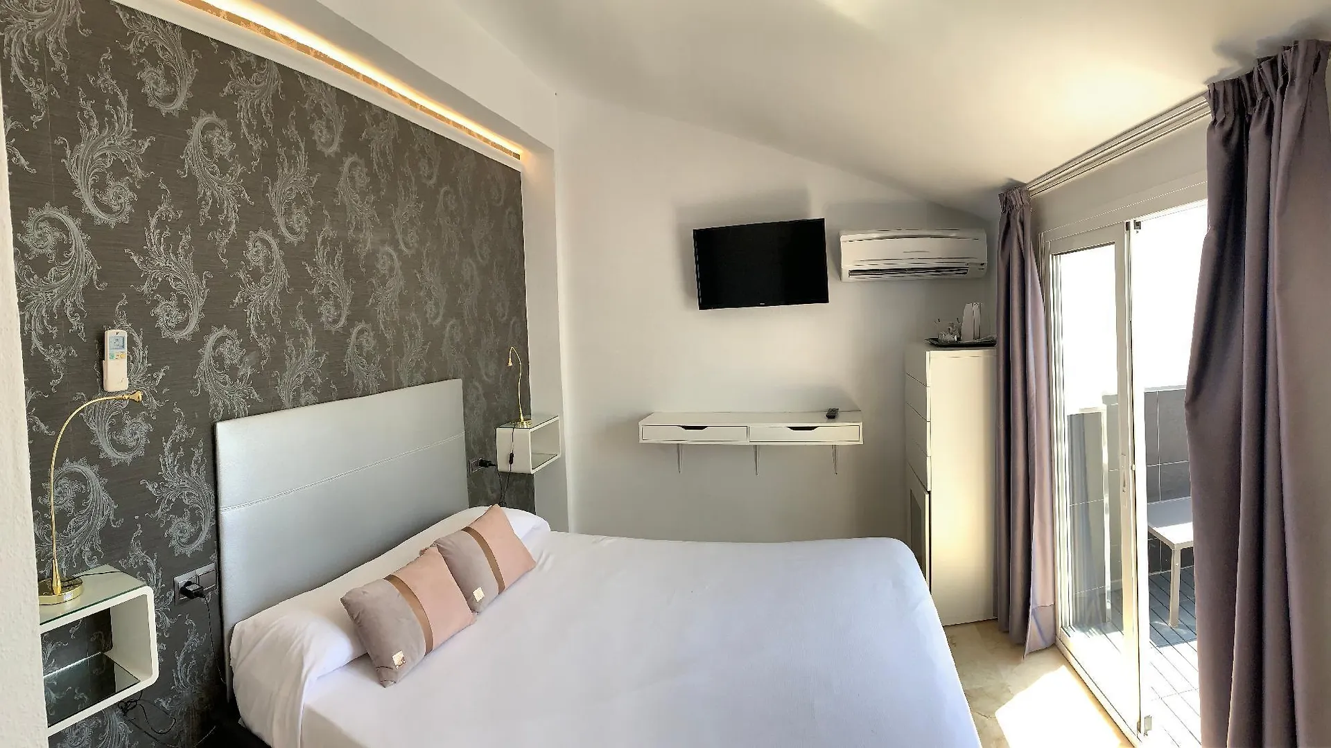 Hotel Abril Nerja