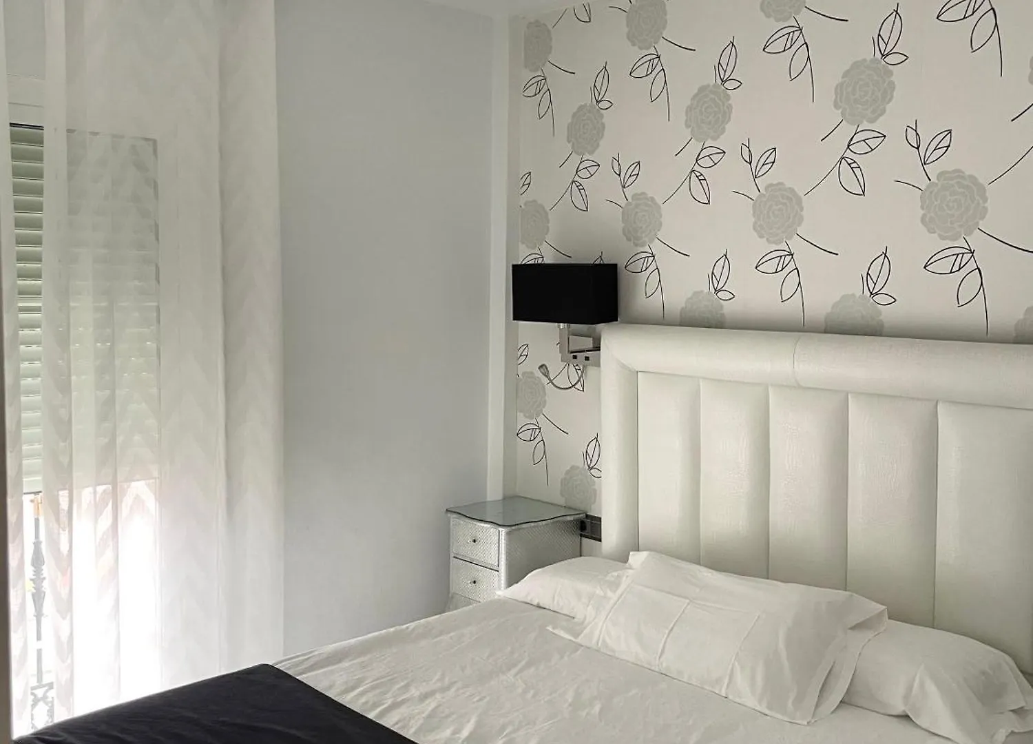 Hotel Abril Nerja 2*,
